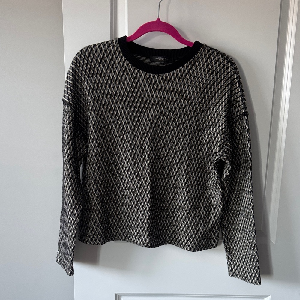 Weekend Max Mara Black and Cream Sweater
